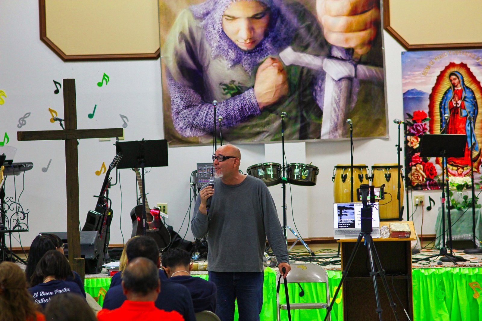 Entre más se te confía, más pequeño debes aprender a hacerte.